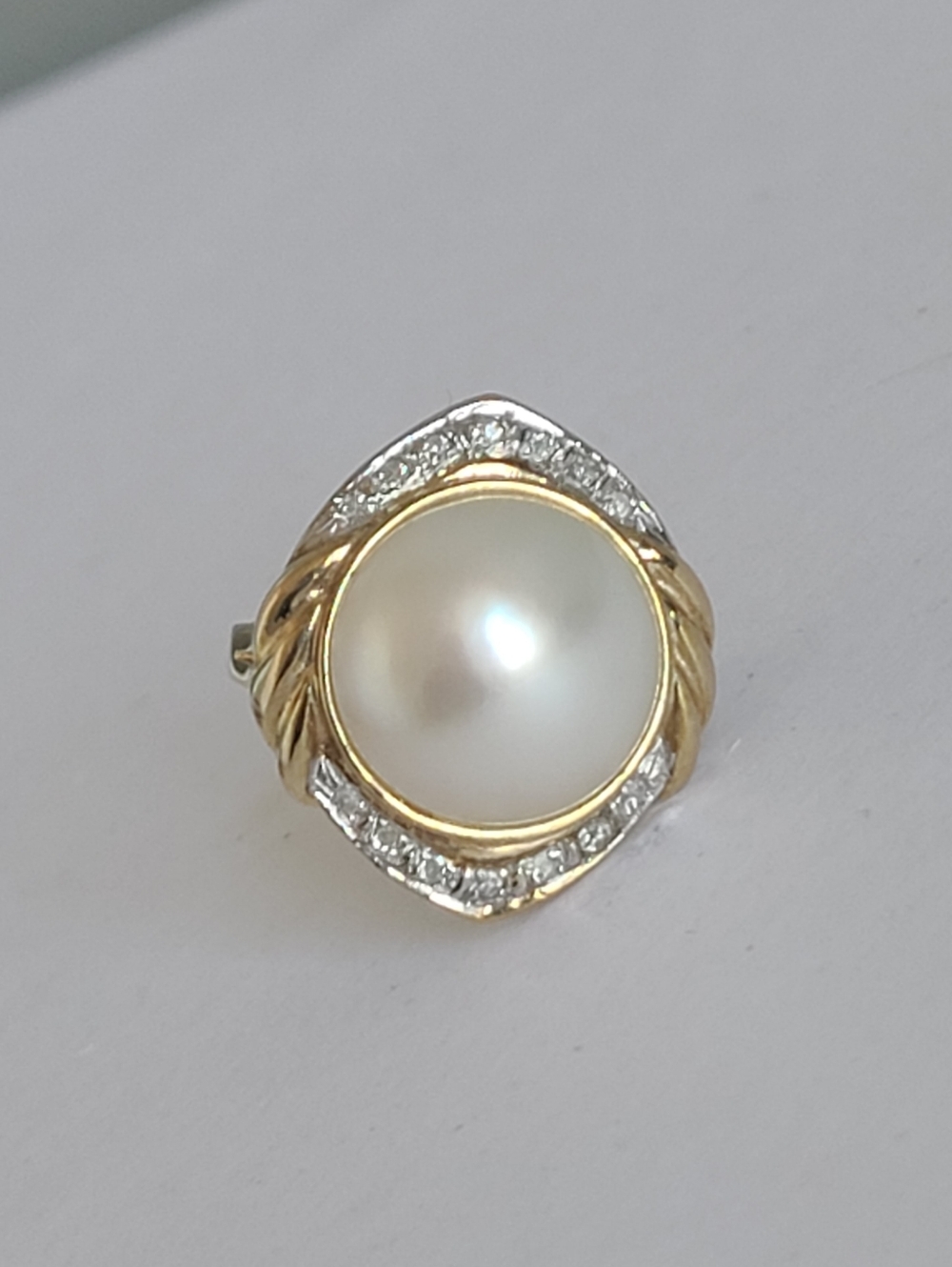 Vintage Luxury 14K Gold White Gold Two Tone Boho Large Pearl Diamond Halo Ring